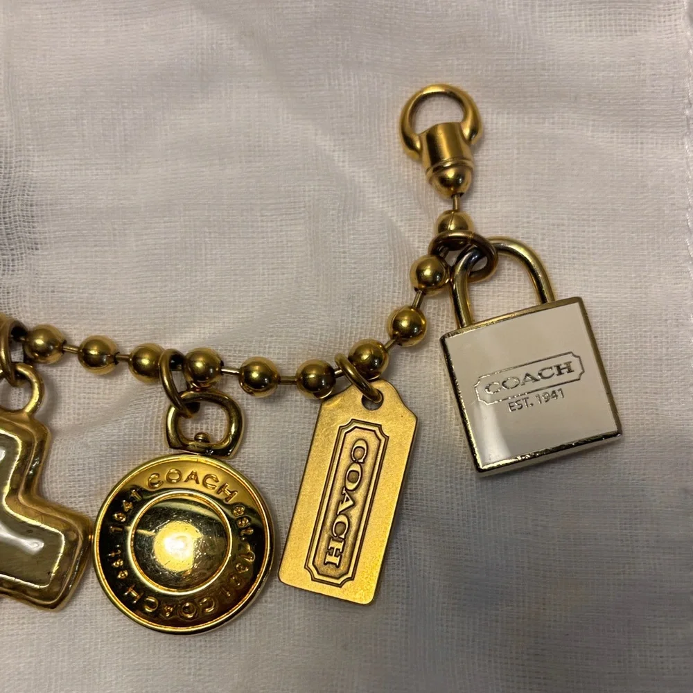 Rare NWOT Vintage Chunky Coach 7 Charm Bracelet - Picture 6 of 9